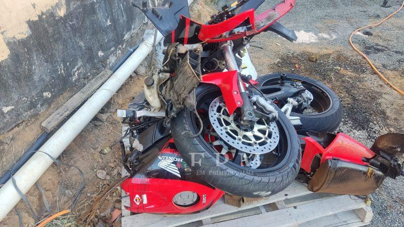 Susto em avenida de Franca; motociclista sai praticamente ileso após sofrer um grave acidente 