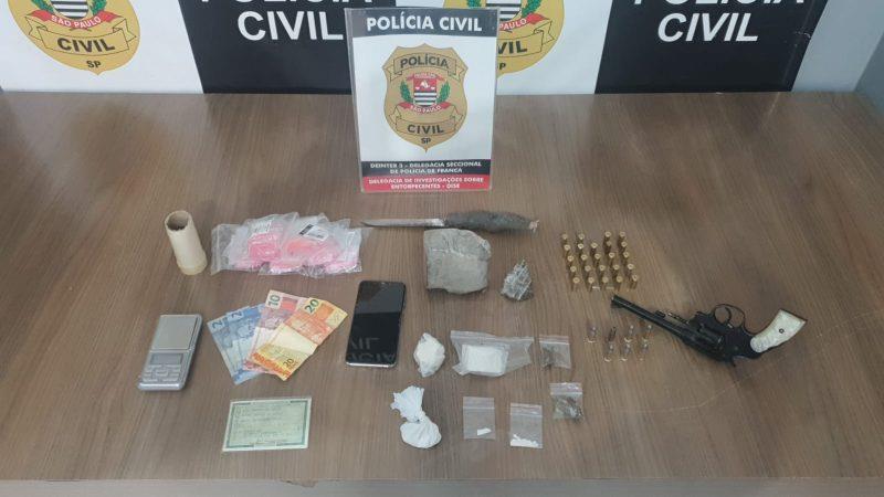 Polícia Civil prende traficante com drogas, arma e moto adulterada em Franca