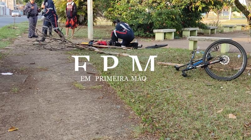 Motorista foge após atropelar ciclista e deixá-lo em estado grave