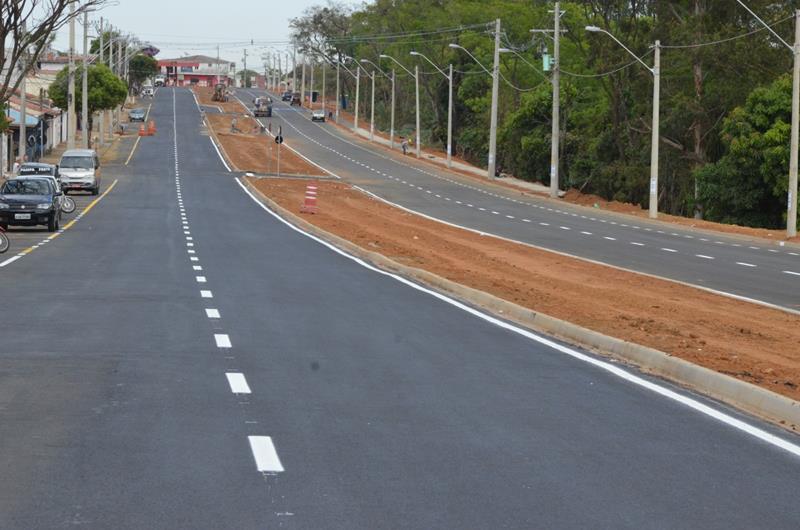 Avenida Geralda Rocha Silva em Franca recebe sinalização