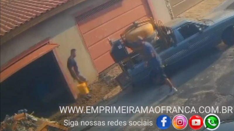 Ladrões são flagrados por câmeras de segurança furtando betoneira em Franca