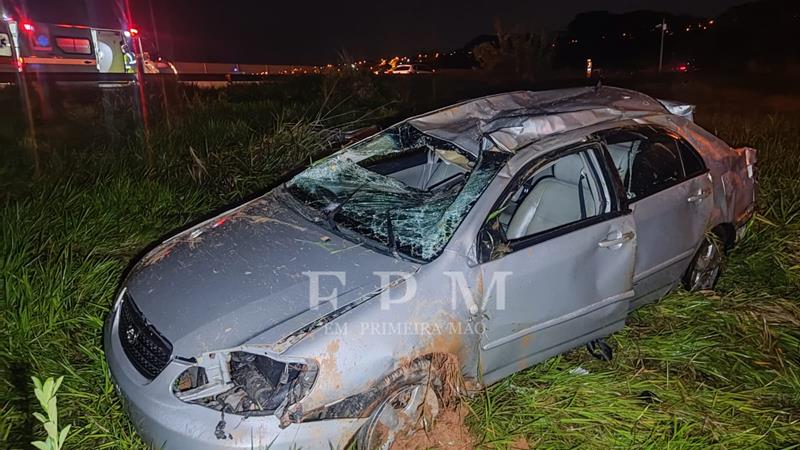 Motorista é socorrido após capotamento na rodovia Cândido Portinari em Franca