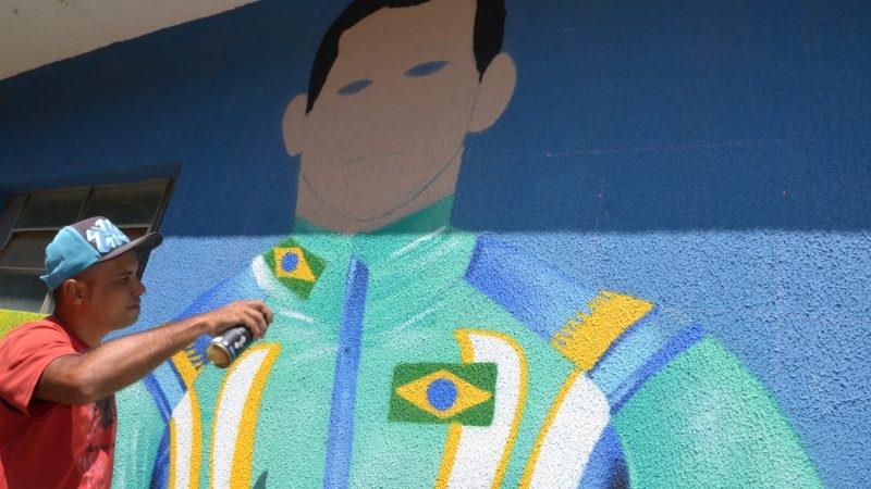 Vestiários do Poliesportivo recebem artes em grafite