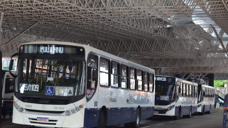 Emdef amplia horários de ônibus neste fim de ano