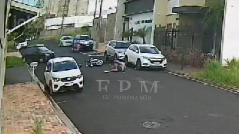 Câmera de segurança registra colisão que deixou motociclista ferido em Franca