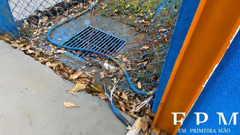 Criminosos furtam fiação de escola no Jardim Paraty, em Franca