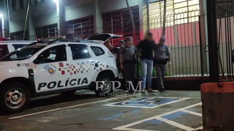 Traficante tenta correr de abordagem, mas acaba detido pela PM no Jardim Aeroporto em Franca