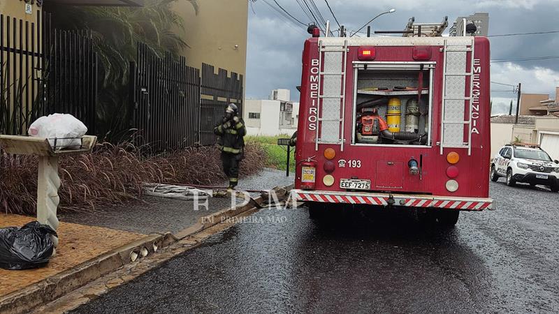 Incêndio em consultório médico mobiliza equipe do Corpo de Bombeiros em Franca