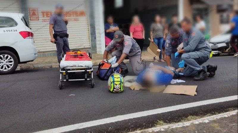 Acidente entre moto e carro em avenida de Franca deixa motociclista ferido