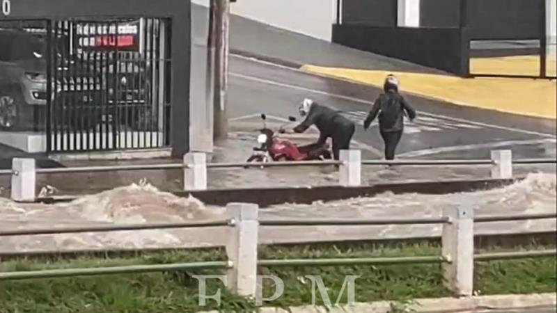 Chuva intensa causou alagamentos em alguns pontos de Franca