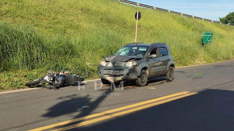 Motociclista fica ferido após colisão frontal com carro no Recanto Elimar em Franca