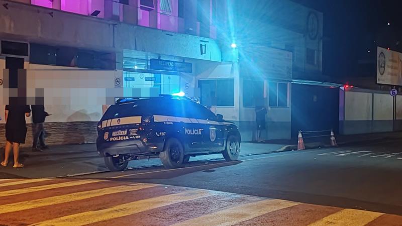 Homem é socorrido em estado grave após ser baleado em avenida de Franca