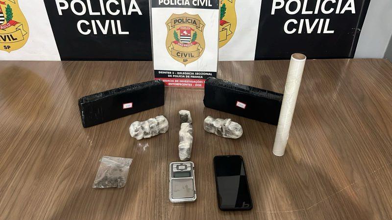 Polícia Civil apreende drogas em operação na Vila Santo Antônio e prende traficante