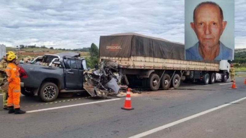 Colisão traseira entre caminhonete e carreta deixa uma vítima fatal em rodovia de Minas