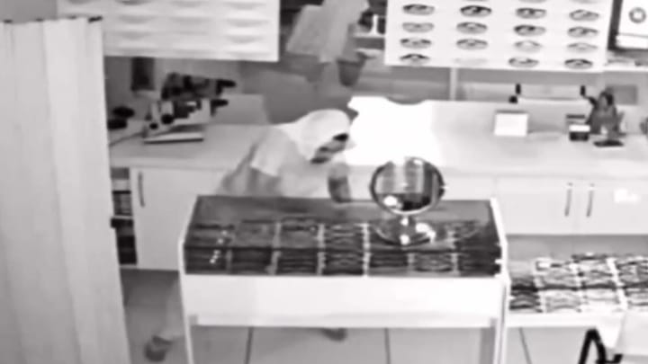 Bandido invade ótica e furta vários óculos em Franca; prejuízo chega aos R$ 20 mil