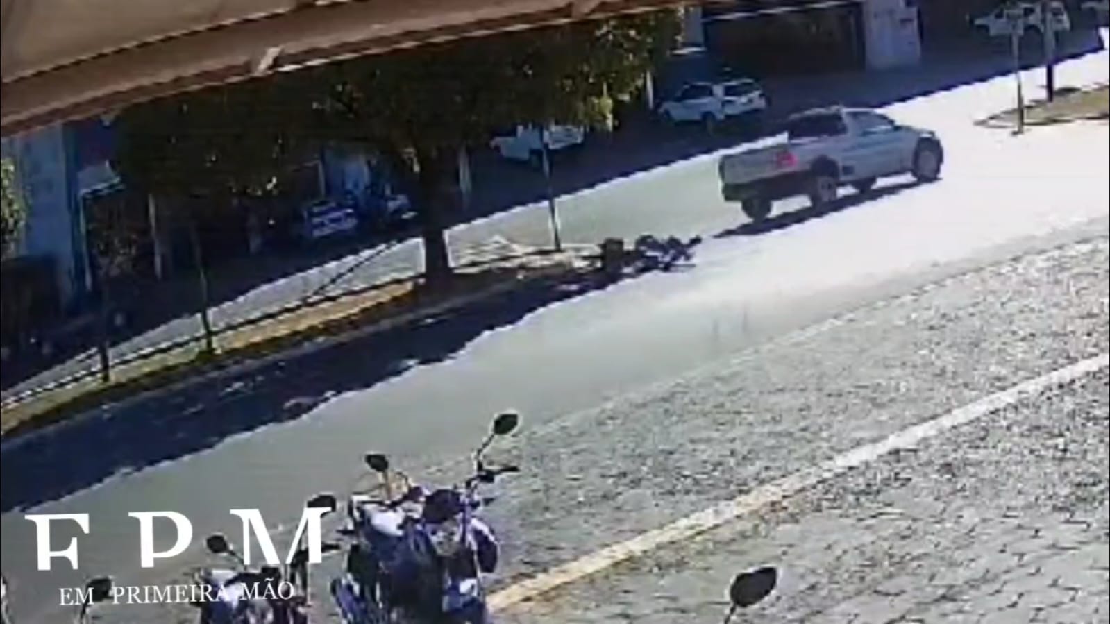 Câmera de segurança registra ciclista sendo atropelado em Franca