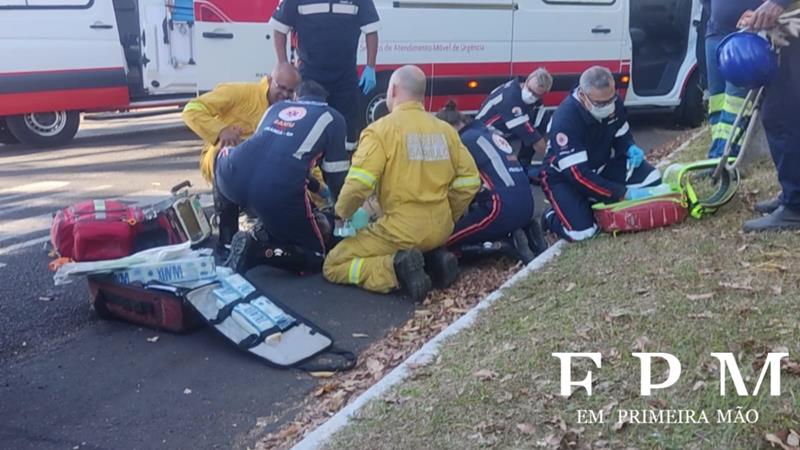 Bombeiros resgatam trabalhador que sofreu mal súbito em escada