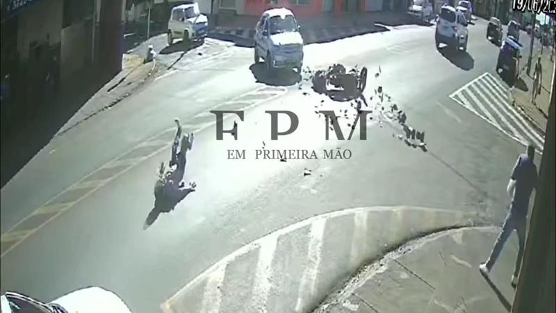 Motociclista fica ferido após sofrer grave acidente em avenida movimentada de Franca