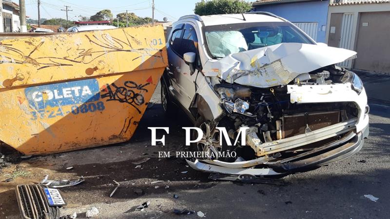 Motorista passa mal ao volante e atinge caçamba em Franca