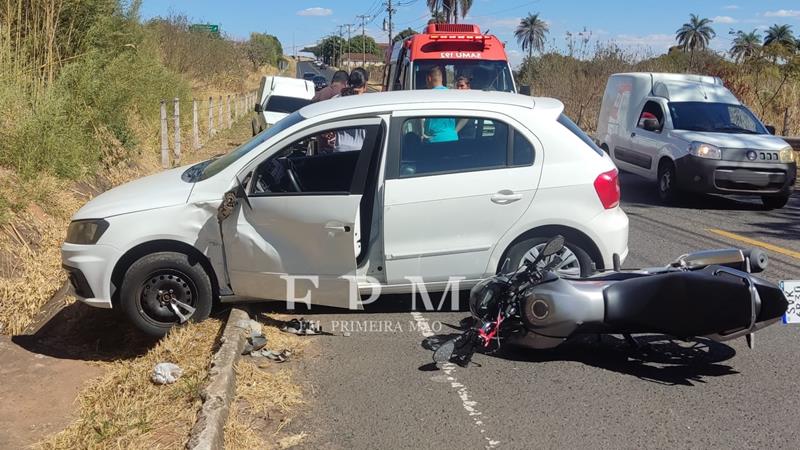 Acidente entre carro e moto em avenida de Franca deixa motociclista ferido