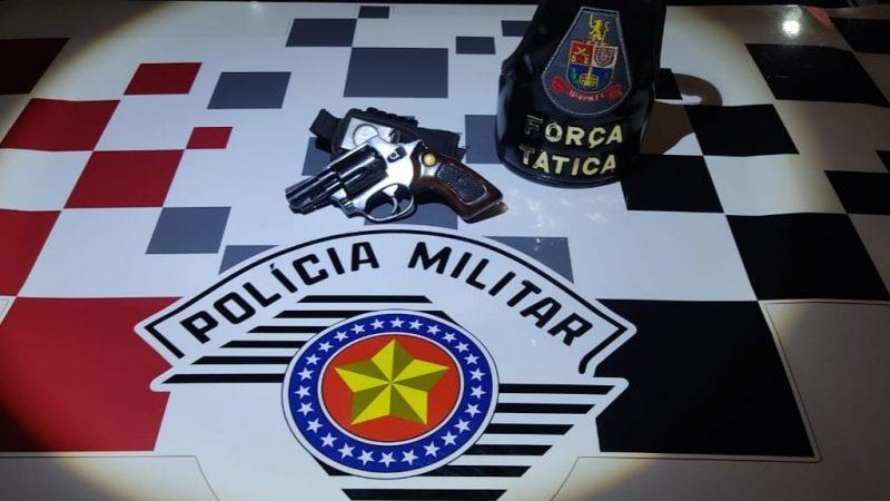 Indivíduo é preso por porte ilegal de arma de fogo em operação da Força Tática em Franca