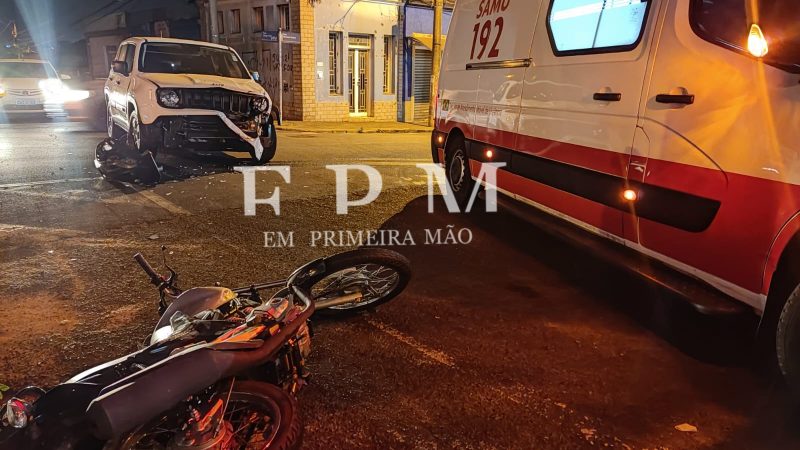 Motorista avança sinal de pare e causa grave acidente em Franca