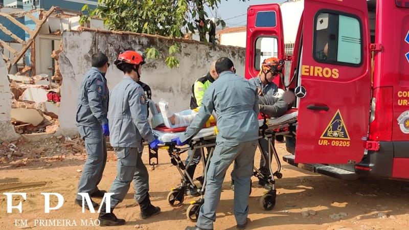 Trabalhador sofre ferimentos graves após desabamento no centro de Franca