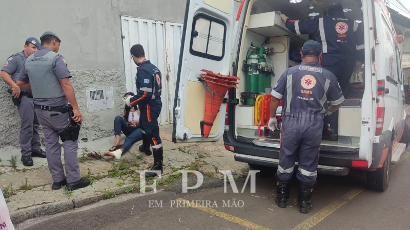 Mulher é esfaqueada pelo companheiro em residência na Vila Nicácio, em Franca