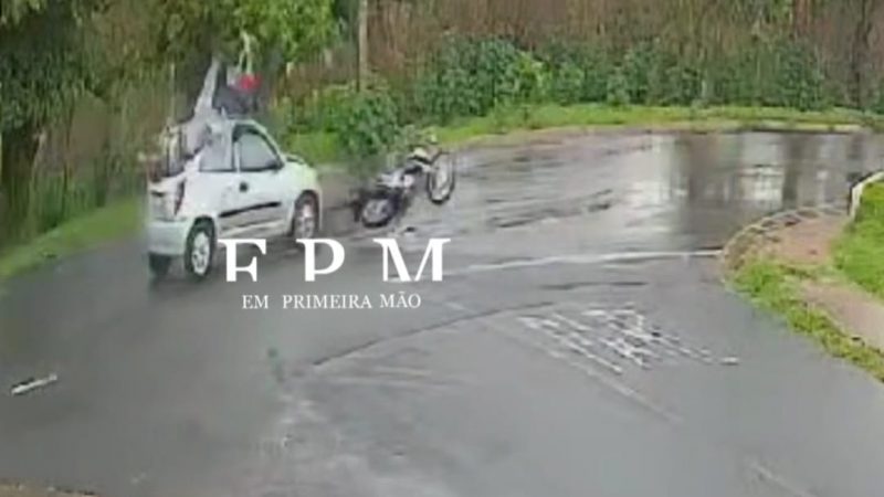 Casal fica ferido após colisão entre moto e carro em Franca