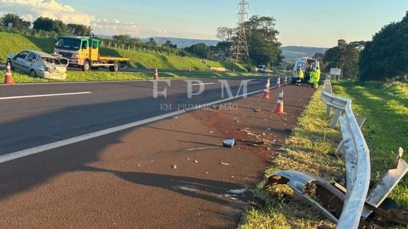 Acidente na Ronan Rocha deixa duas passageiras feridas em Patrocínio Paulista