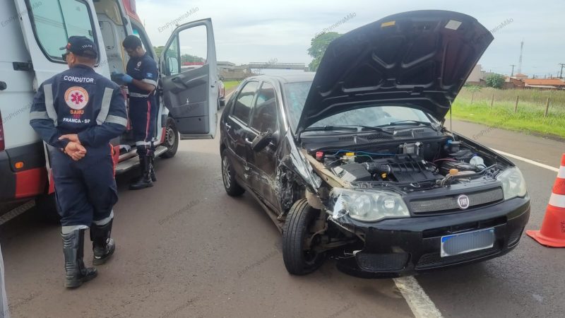 Câmeras de segurança registraram momento em que motorista invade contramão e provoca acidente na Cândido Portinari