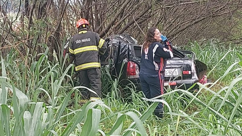 Acidente deixa uma vítima fatal e outra ferida na Rodovia Altino Arantes