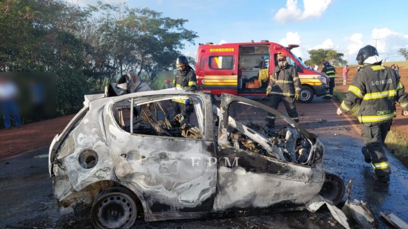 Colisão entre carro e caminhão em rodovia termina em tragédia