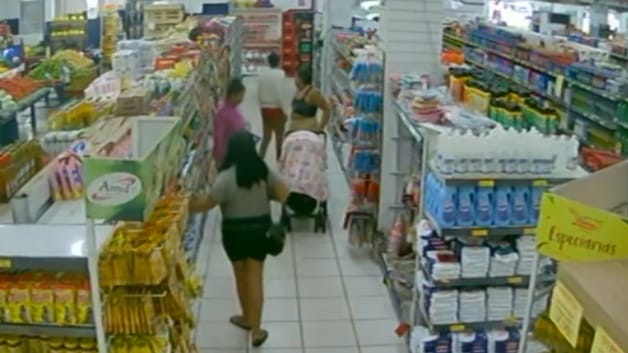 Criminosas com carrinho de bebê tentam furtar supermercado em Franca; mercadorias somavam mais de R$ 1.200