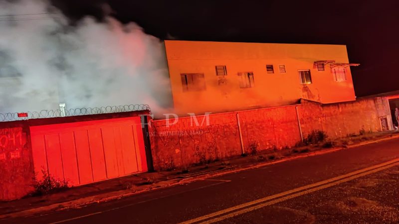 Apartamento na Chácara São Paulo em Franca fica destruído após incêndio