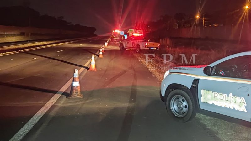 Mulheres ficam feridas após terem a moto atingida por veículo em rodovia