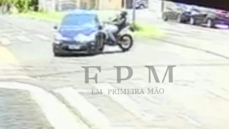 Câmera registra acidente que deixou motociclista gravemente ferido em Franca