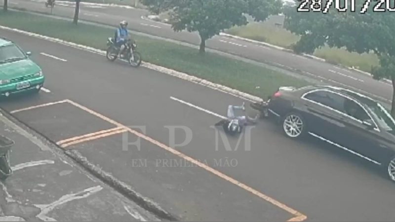 Motociclista fica ferido após sofrer acidente em avenida de Franca