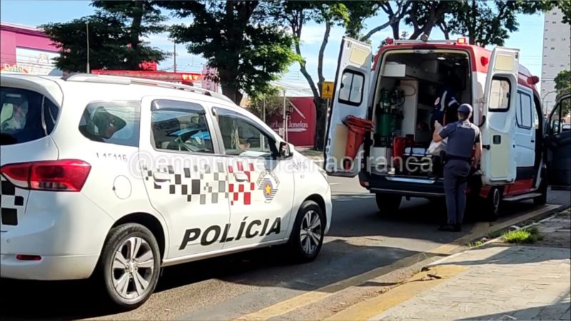 Câmeras de segurança registram acidente que deixou duas pessoas feridas em Franca